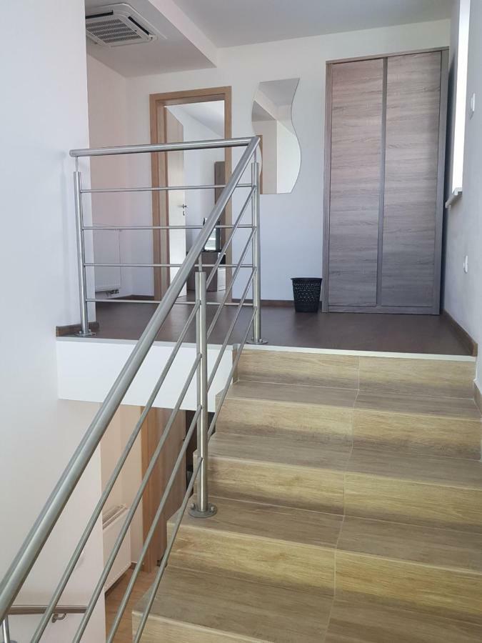 Vip Apartmany Zabnik Prievidza Exterior foto