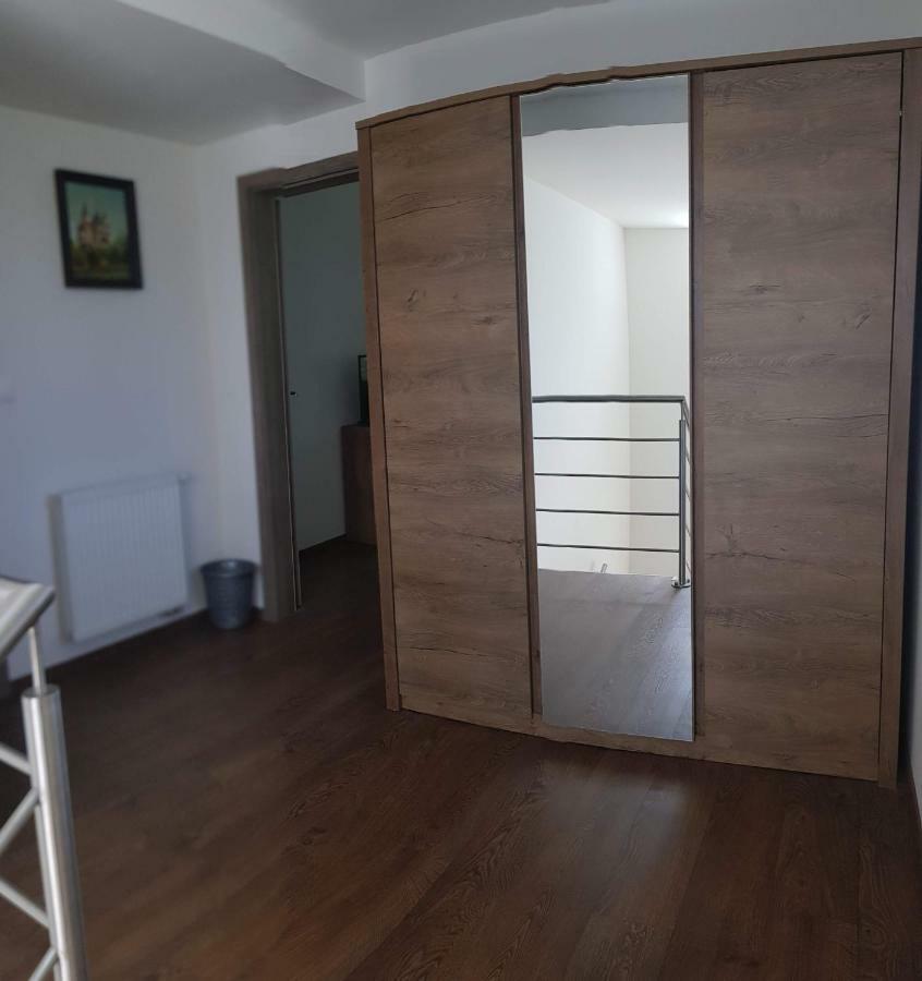 Vip Apartmany Zabnik Prievidza Exterior foto