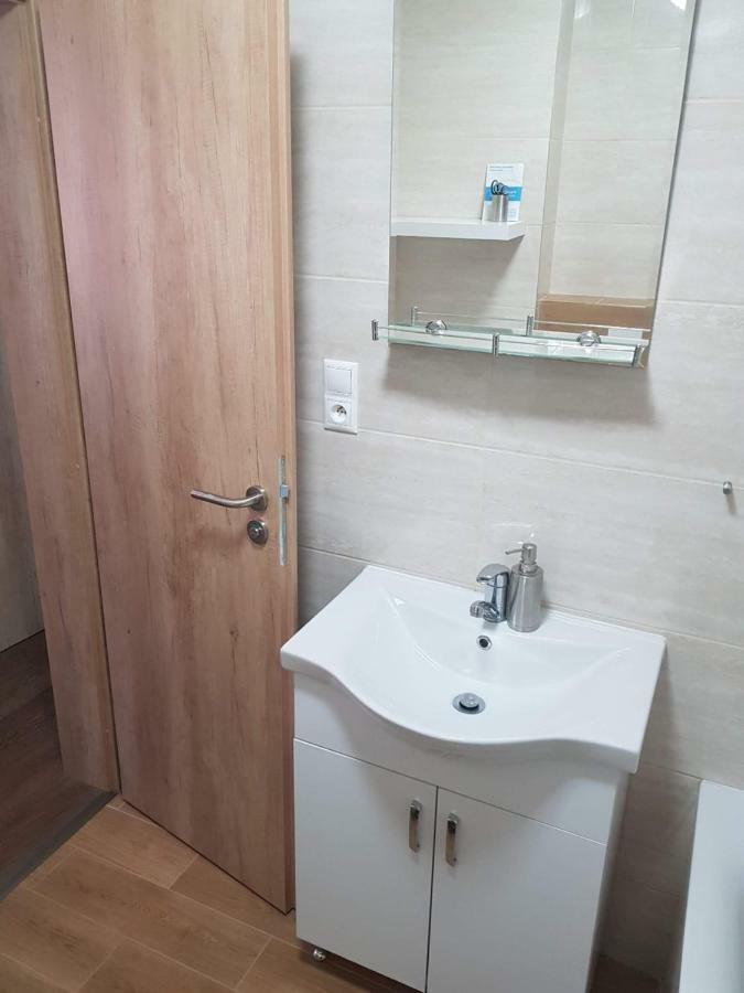 Vip Apartmany Zabnik Prievidza Exterior foto