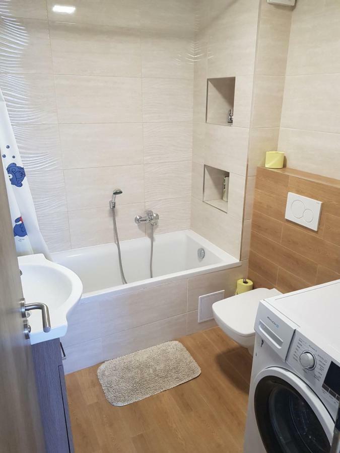 Vip Apartmany Zabnik Prievidza Exterior foto